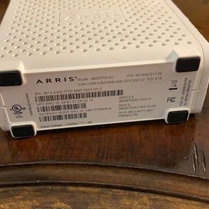 ARRIS SURFboard Wireless Cable Modem/ Wi-Fi Router